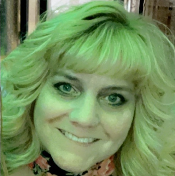 Meet your Posher, Stacy - Picture 1 of 1